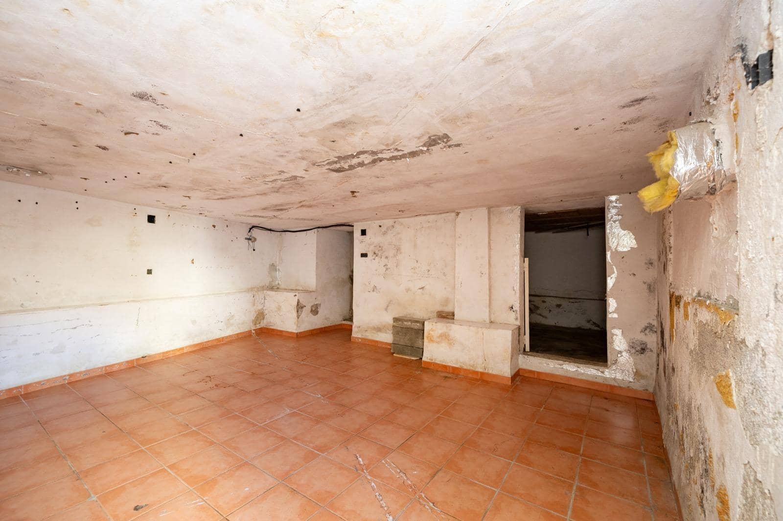 5 soverom Villa til salgs i La Zubia med svømmebasseng garasje - € 225 000 (Ref: 9758224)