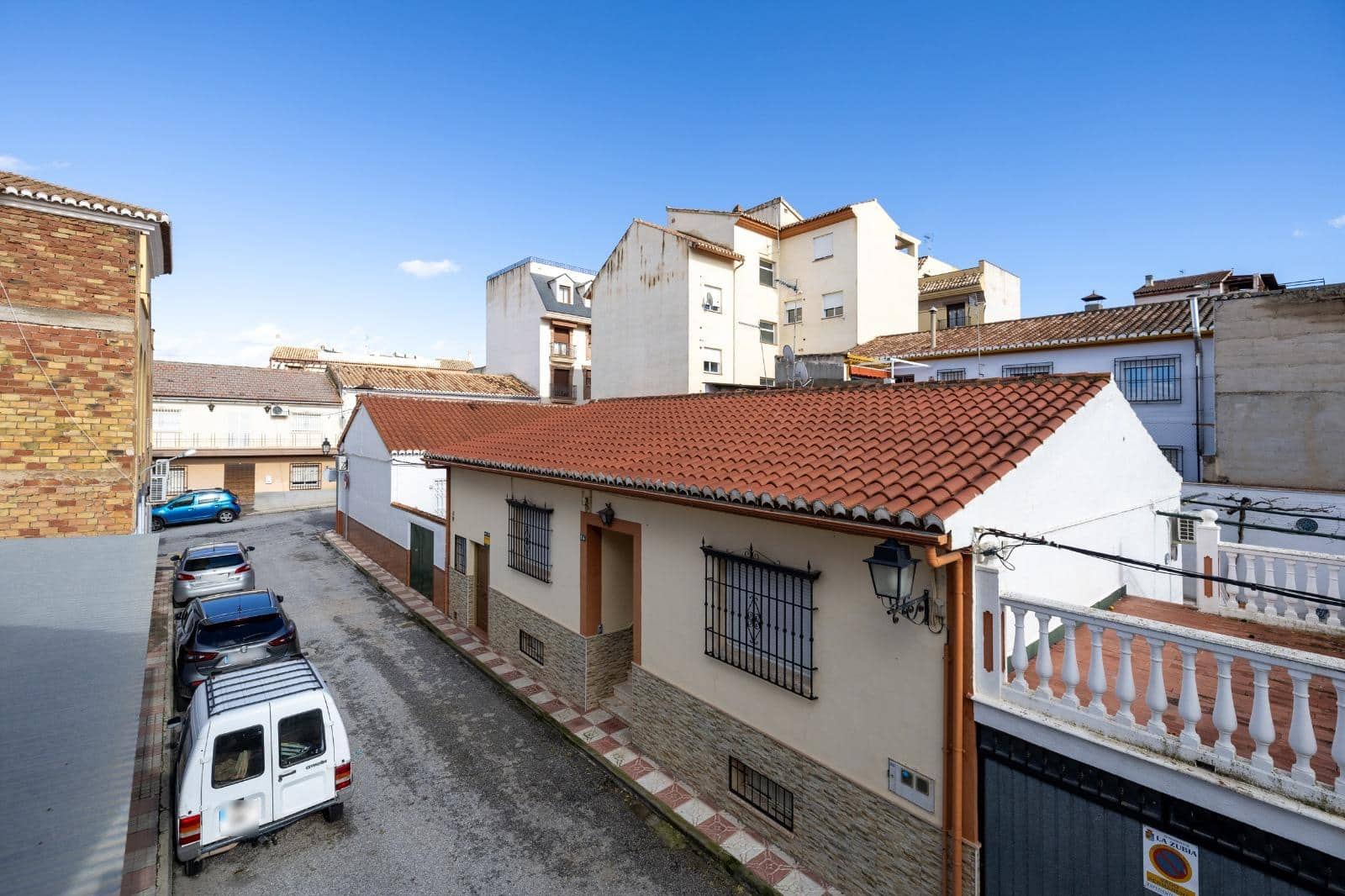 5 soverom Villa til salgs i La Zubia med svømmebasseng garasje - € 225 000 (Ref: 9758224)