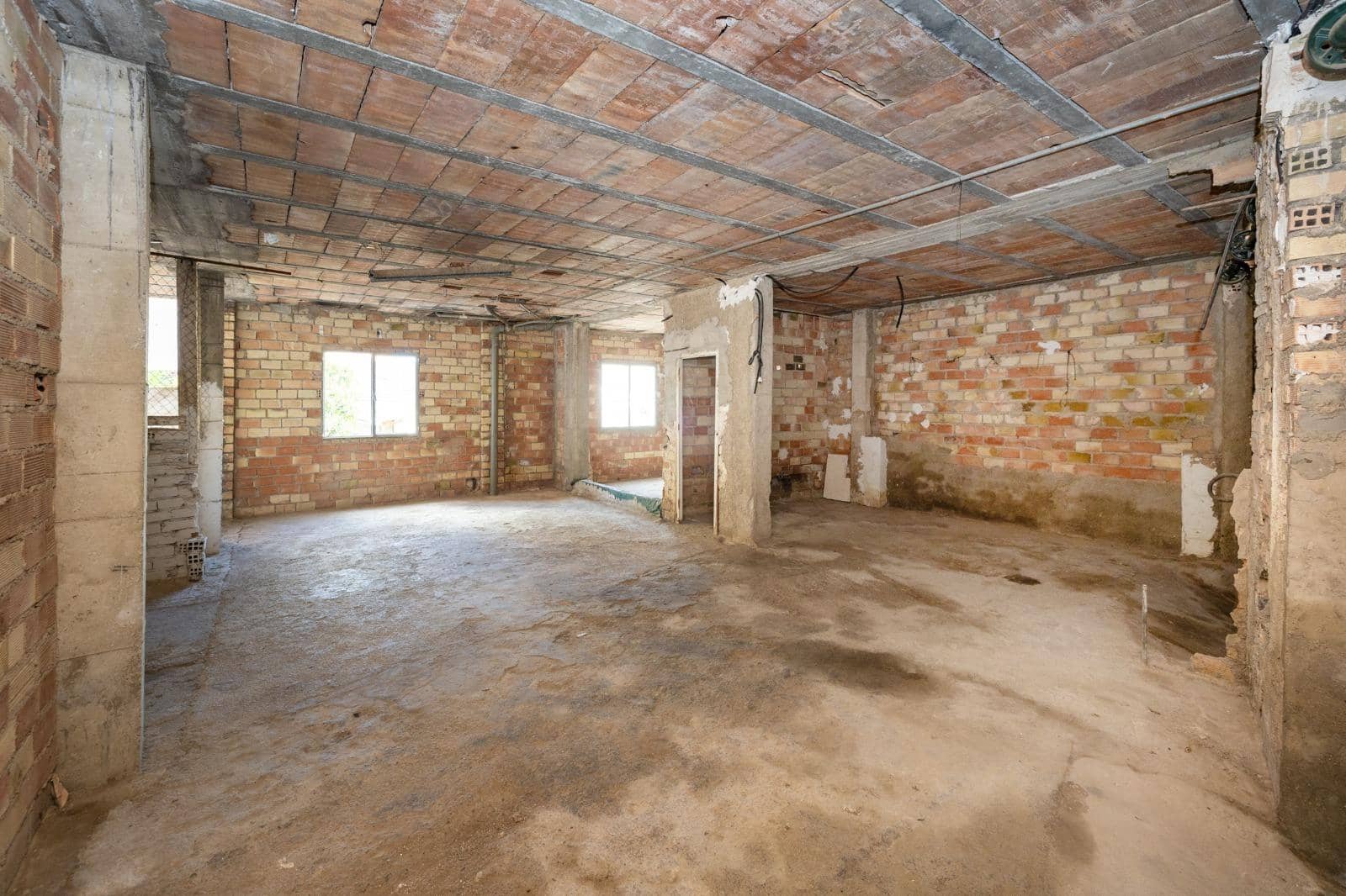 5 soverom Villa til salgs i La Zubia med svømmebasseng garasje - € 225 000 (Ref: 9758224)