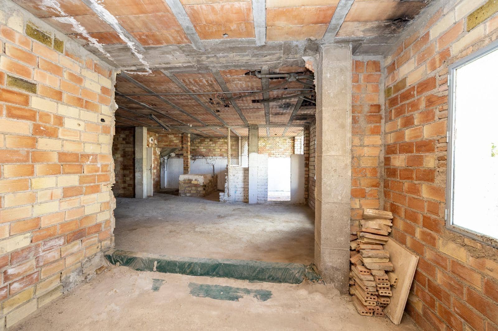 5 soverom Villa til salgs i La Zubia med svømmebasseng garasje - € 225 000 (Ref: 9758224)