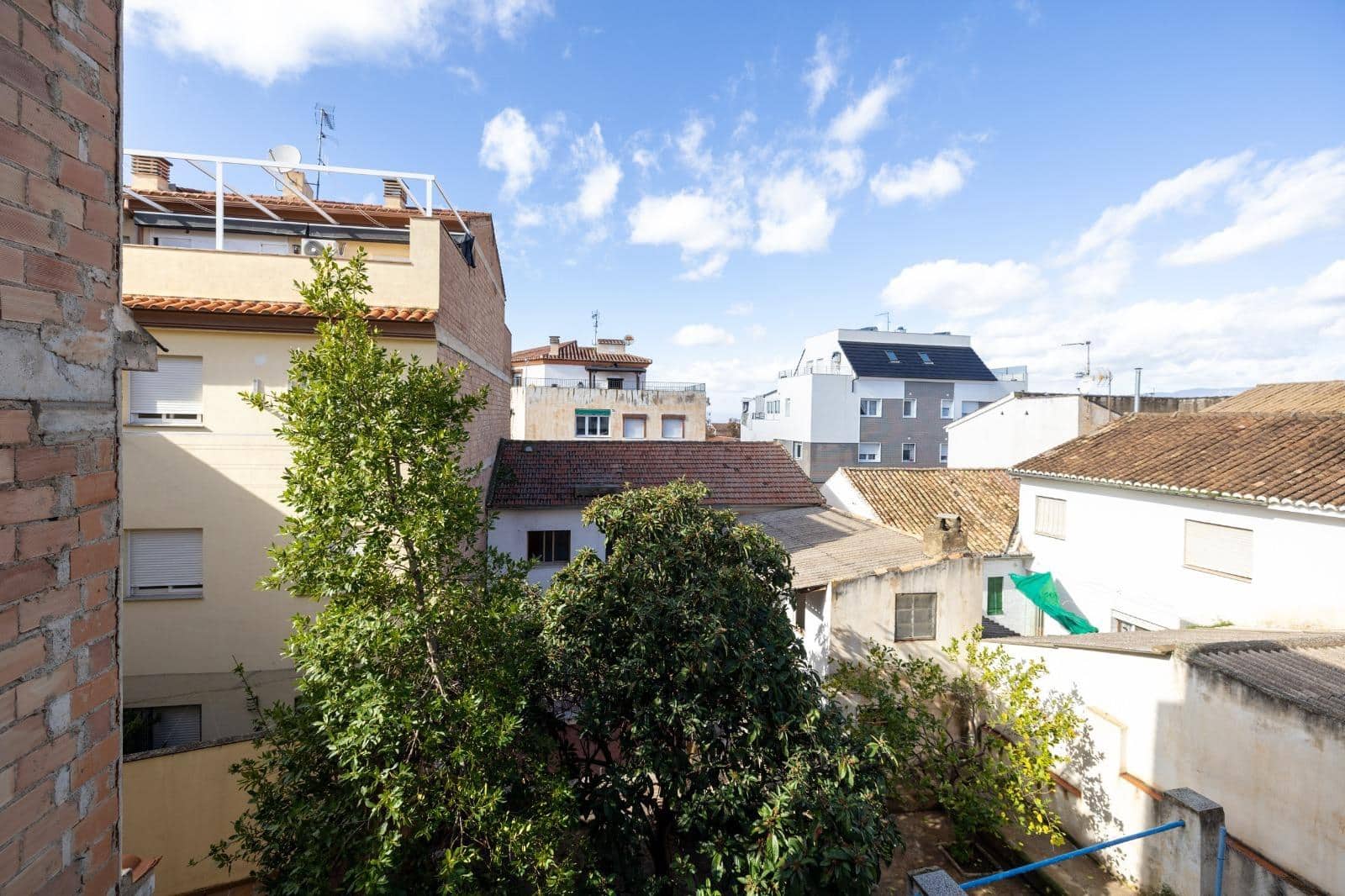 5 soverom Villa til salgs i La Zubia med svømmebasseng garasje - € 225 000 (Ref: 9758224)