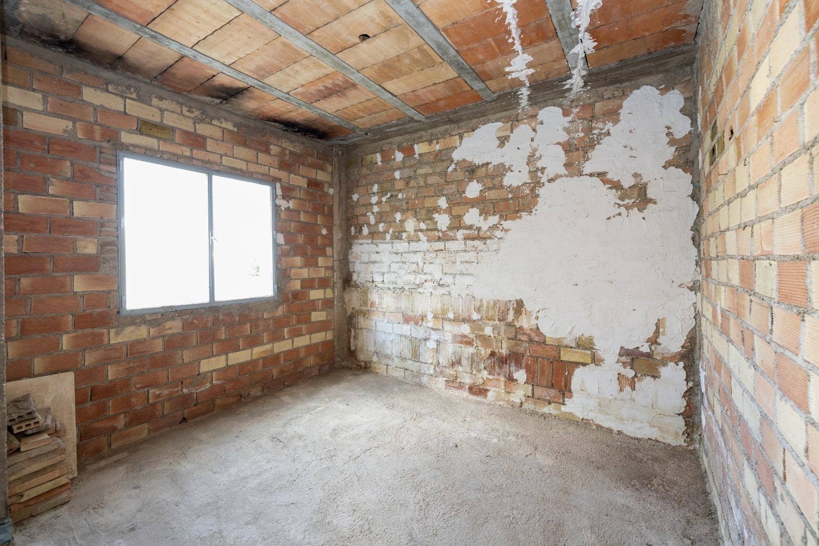 5 soverom Villa til salgs i La Zubia med svømmebasseng garasje - € 225 000 (Ref: 9758224)