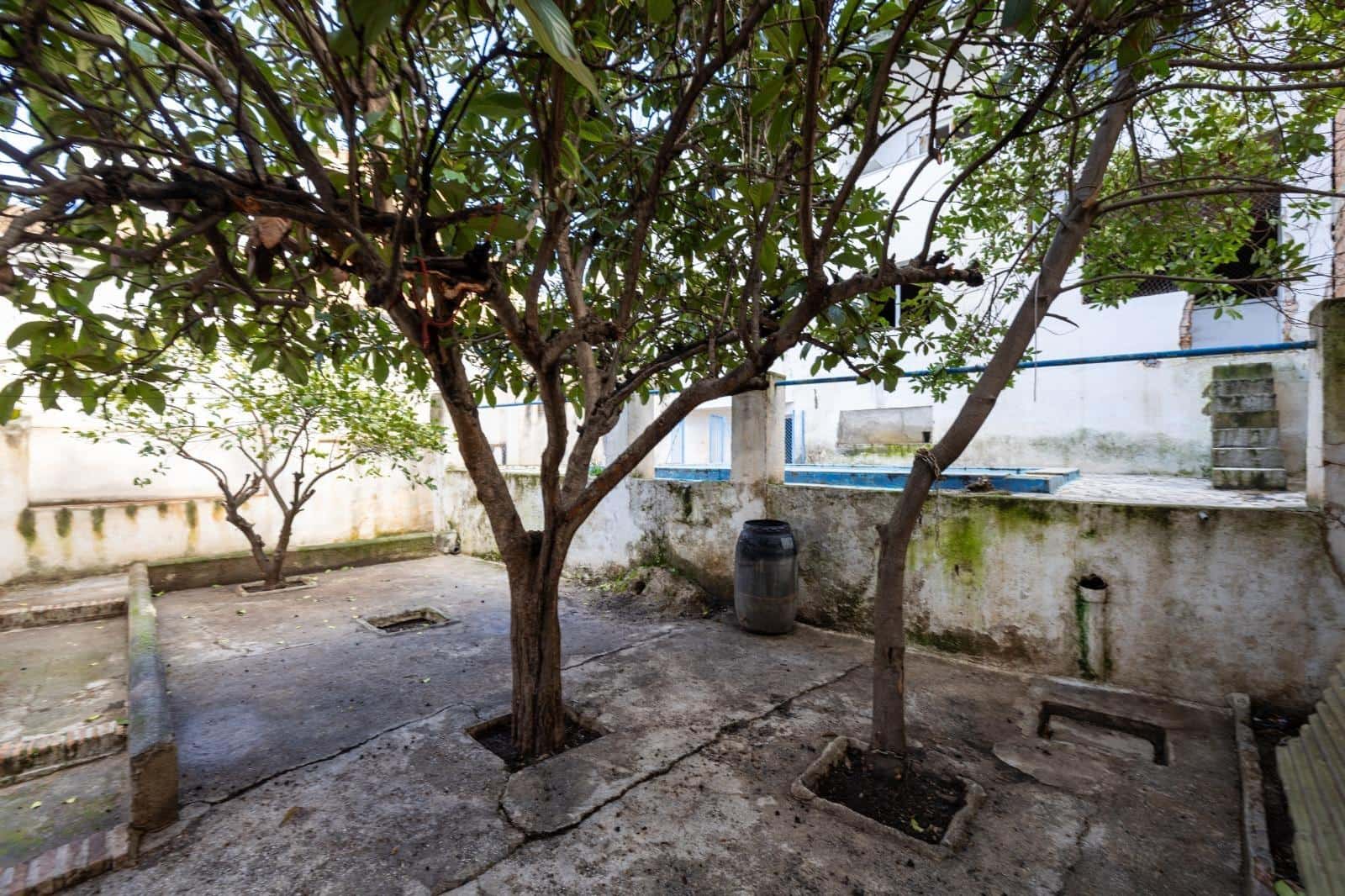 5 soverom Villa til salgs i La Zubia med svømmebasseng garasje - € 225 000 (Ref: 9758224)