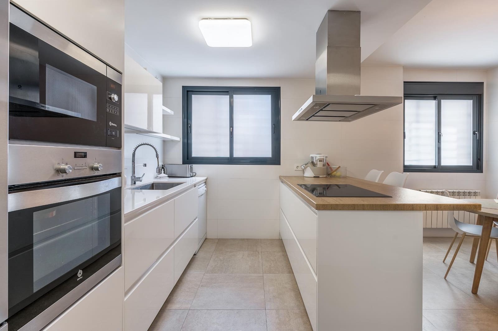 5 soverom Rekkehus til salgs i Granada by med garasje - € 475 000 (Ref: 9762172)