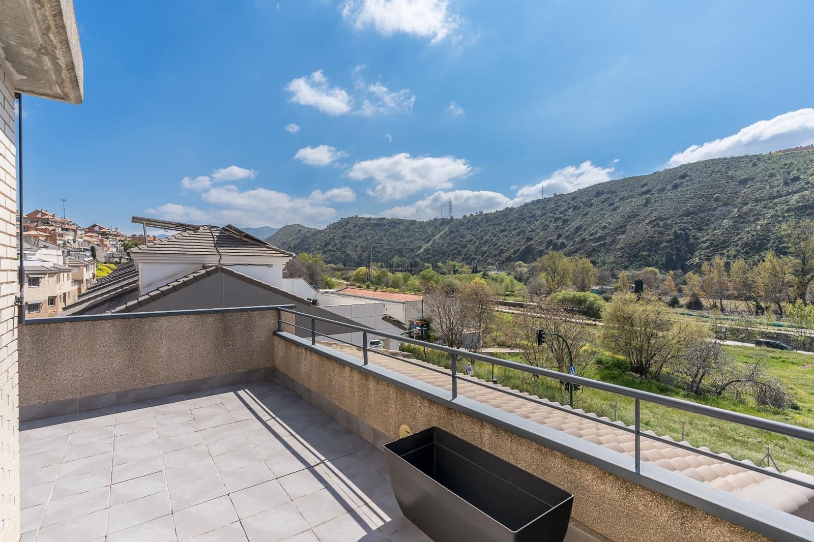 5 soverom Rekkehus til salgs i Granada by med garasje - € 475 000 (Ref: 9762172)