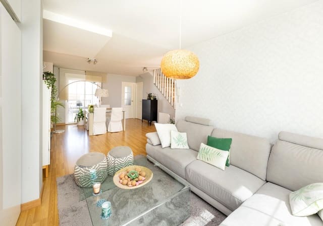 Chalet de 3 habitaciones en Monachil en venta con piscina garaje - 390.000 € (Ref: 9762173)