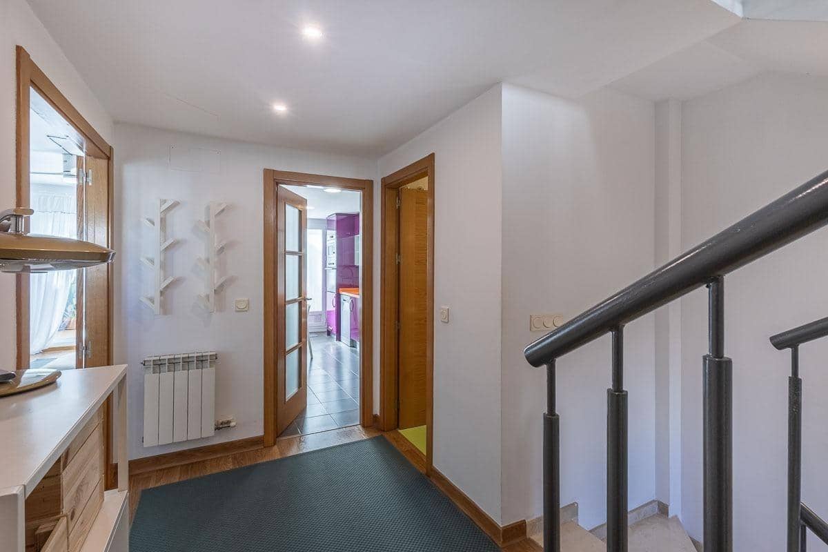 4 Zimmer Reihenhaus zu verkaufen in Churriana de la Vega mit Garage - 345.000 € (Ref: 9762174)