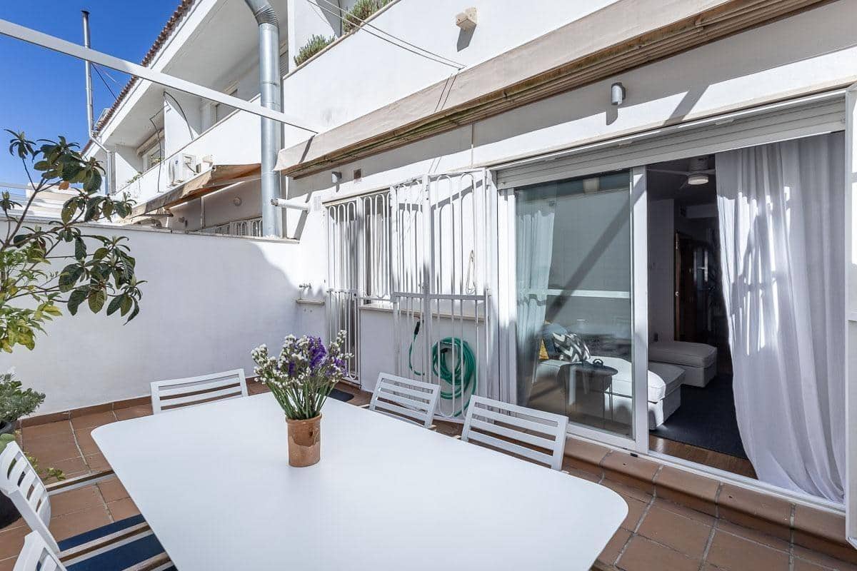 4 Zimmer Reihenhaus zu verkaufen in Churriana de la Vega mit Garage - 345.000 € (Ref: 9762174)