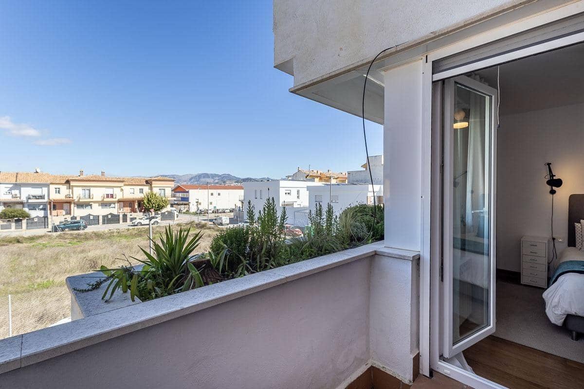 4 Zimmer Reihenhaus zu verkaufen in Churriana de la Vega mit Garage - 345.000 € (Ref: 9762174)