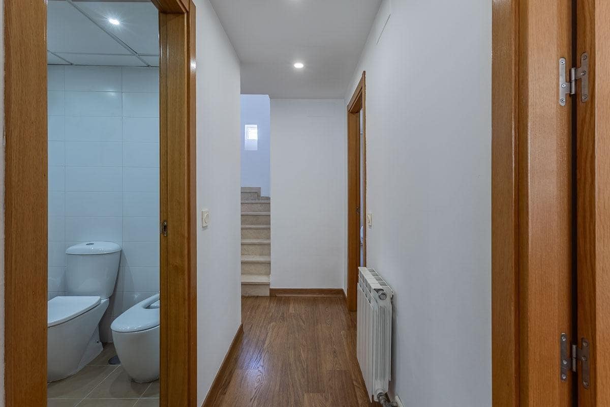 4 Zimmer Reihenhaus zu verkaufen in Churriana de la Vega mit Garage - 345.000 € (Ref: 9762174)