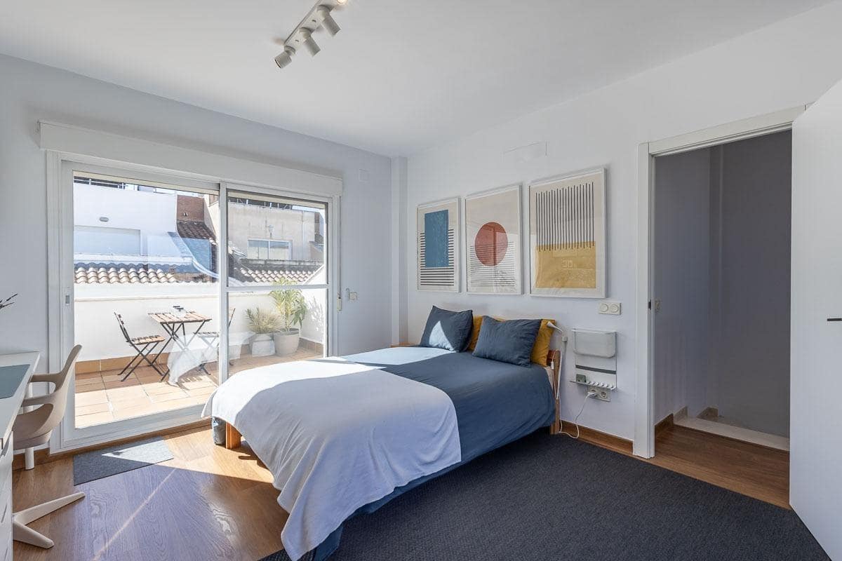 4 Zimmer Reihenhaus zu verkaufen in Churriana de la Vega mit Garage - 345.000 € (Ref: 9762174)