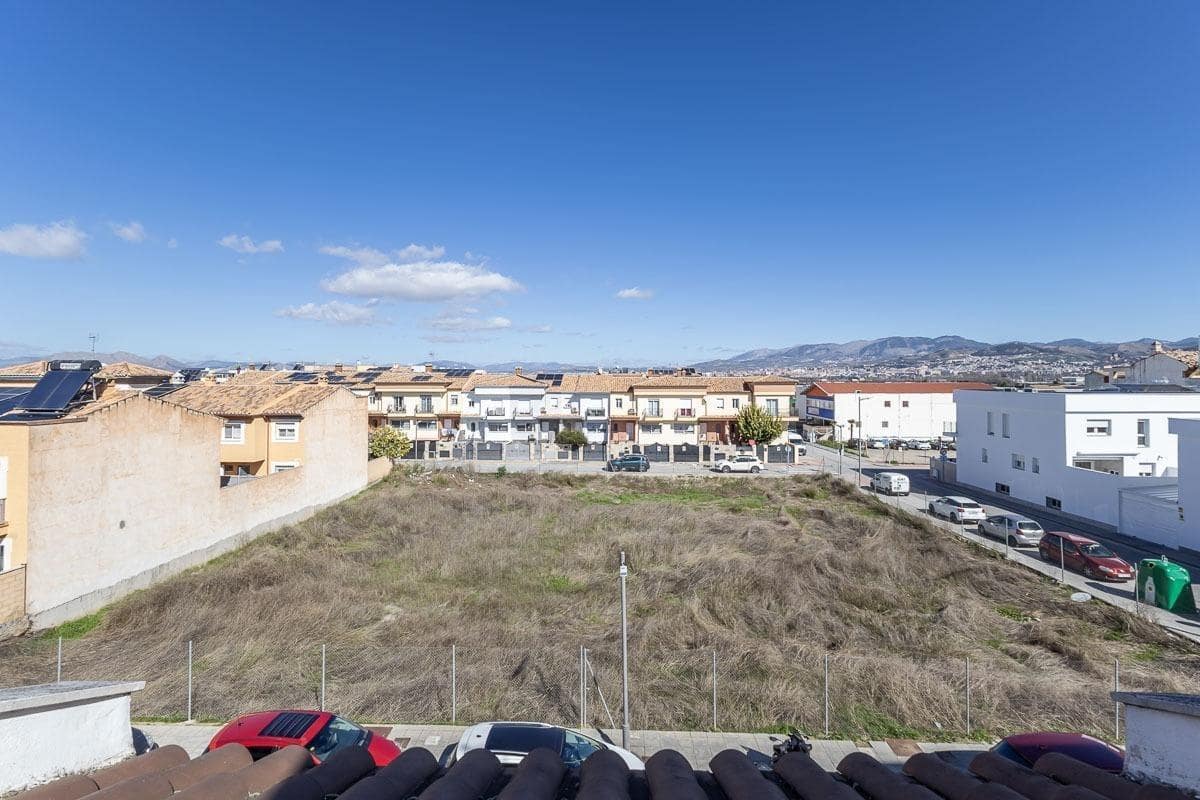 4 Zimmer Reihenhaus zu verkaufen in Churriana de la Vega mit Garage - 345.000 € (Ref: 9762174)