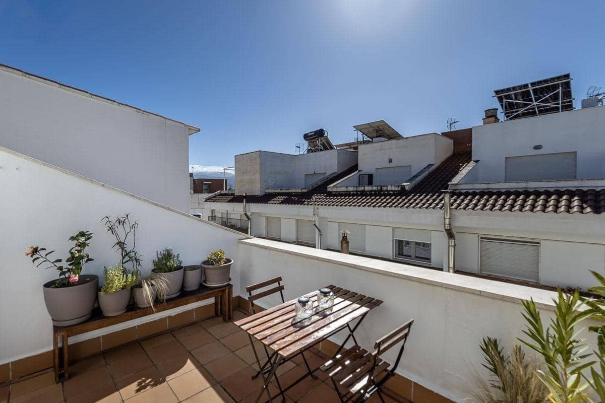 4 Zimmer Reihenhaus zu verkaufen in Churriana de la Vega mit Garage - 345.000 € (Ref: 9762174)