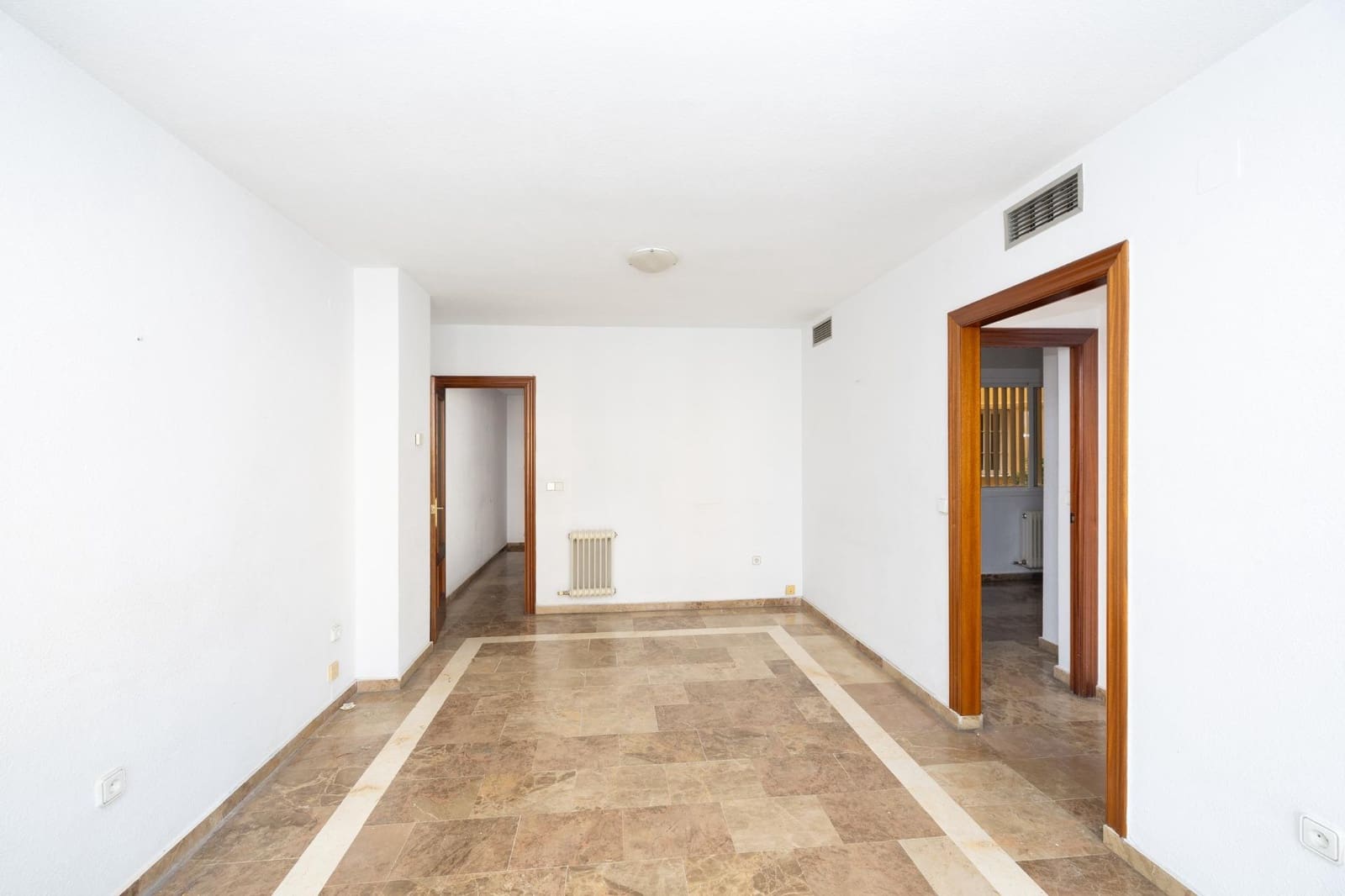 3 soverom Leilighet til salgs i Granada by - € 290 000 (Ref: 9762175)