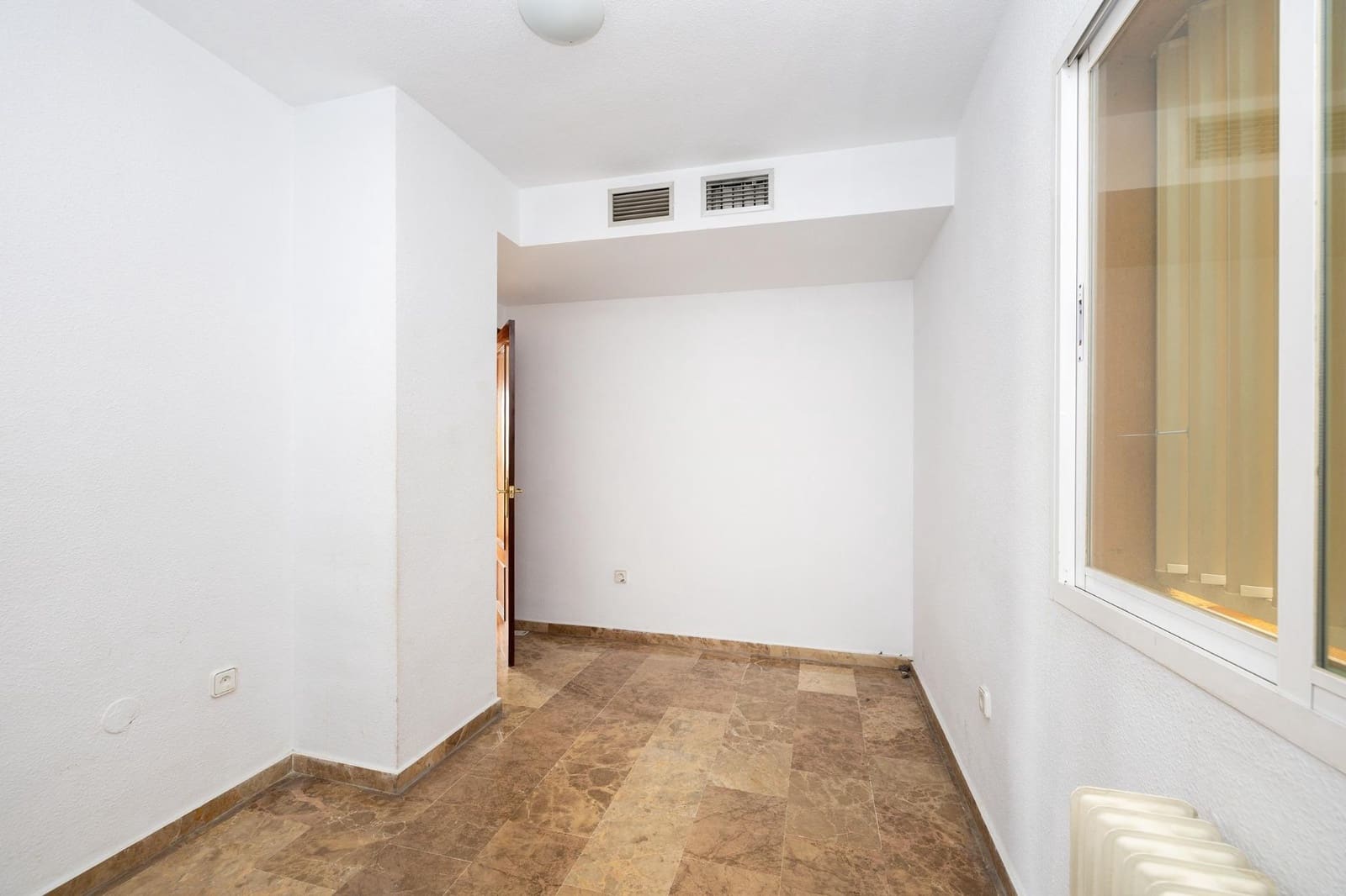 3 soverom Leilighet til salgs i Granada by - € 290 000 (Ref: 9762175)