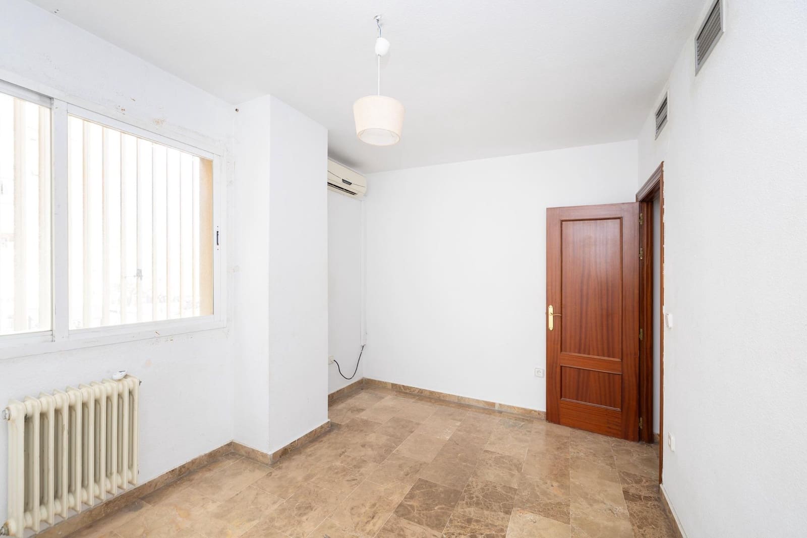 3 soverom Leilighet til salgs i Granada by - € 290 000 (Ref: 9762175)