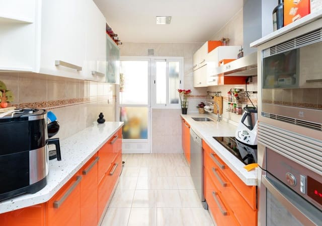 3 soveværelse Lejlighed til salg i Las Gabias med swimmingpool garage - € 190.000 (Ref: 9770840)