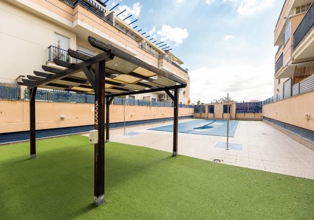 3 soveværelse Lejlighed til salg i Las Gabias med swimmingpool garage - € 190.000 (Ref: 9770840)