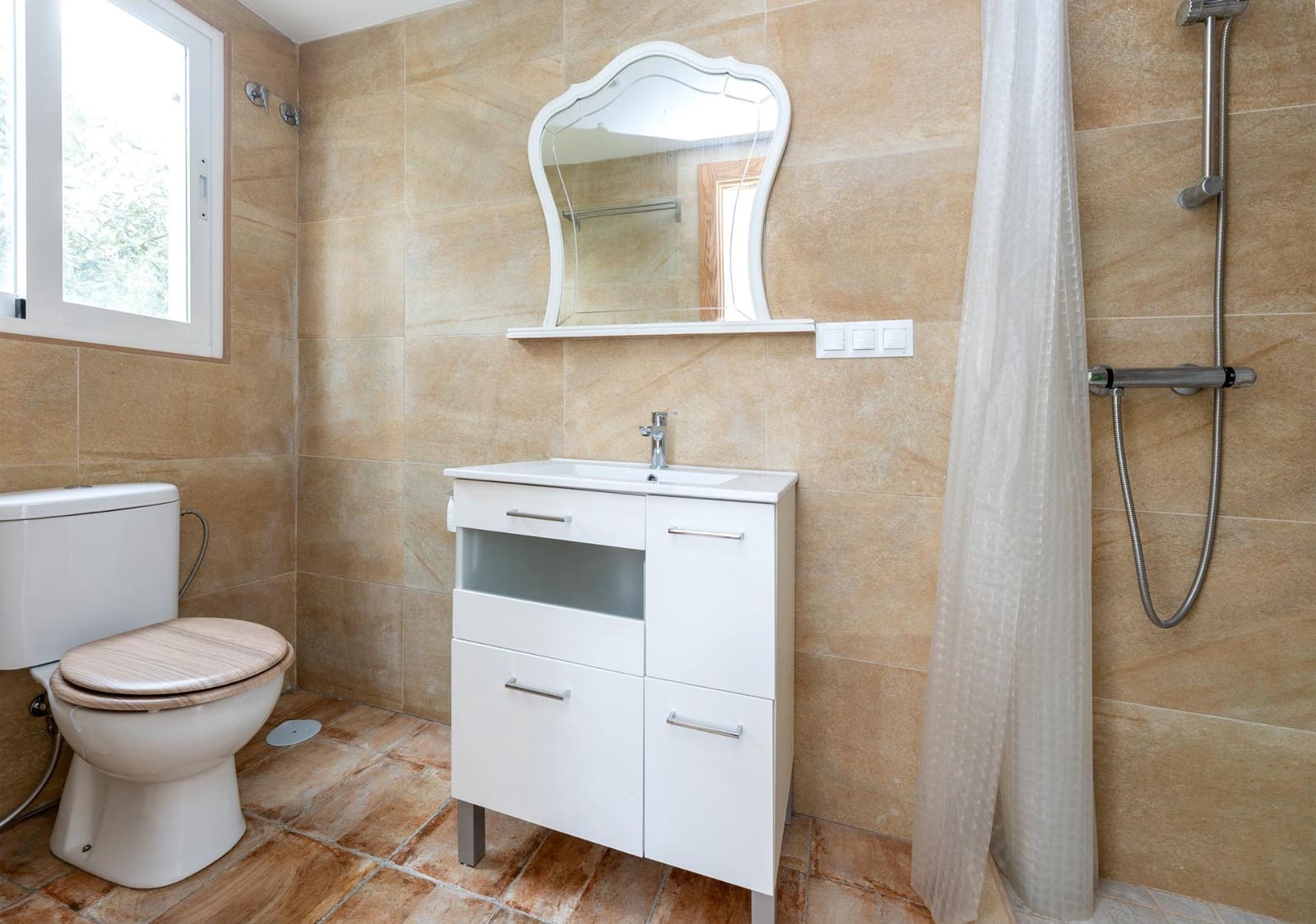 3 makuuhuone Maalaistalo myytävänä paikassa Las Gabias mukana uima-altaan - 245 000 € (Ref: 9770843)