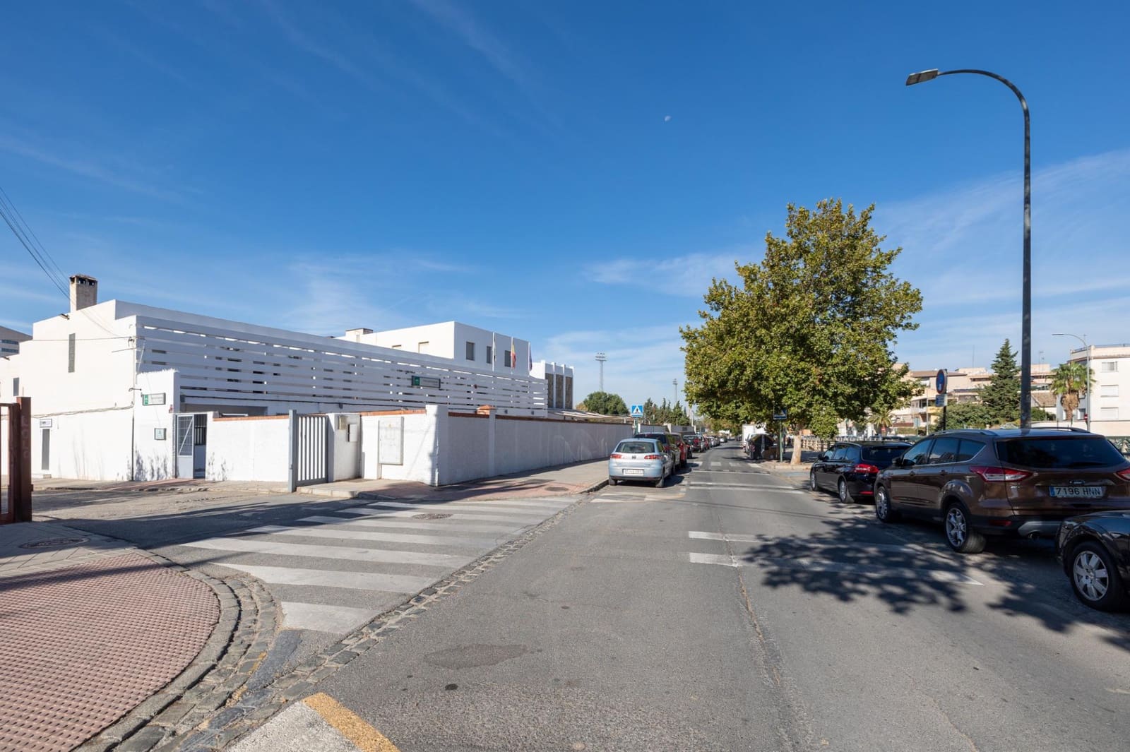 Commercial for sale in Granada city - € 299,000 (Ref: 9770844)