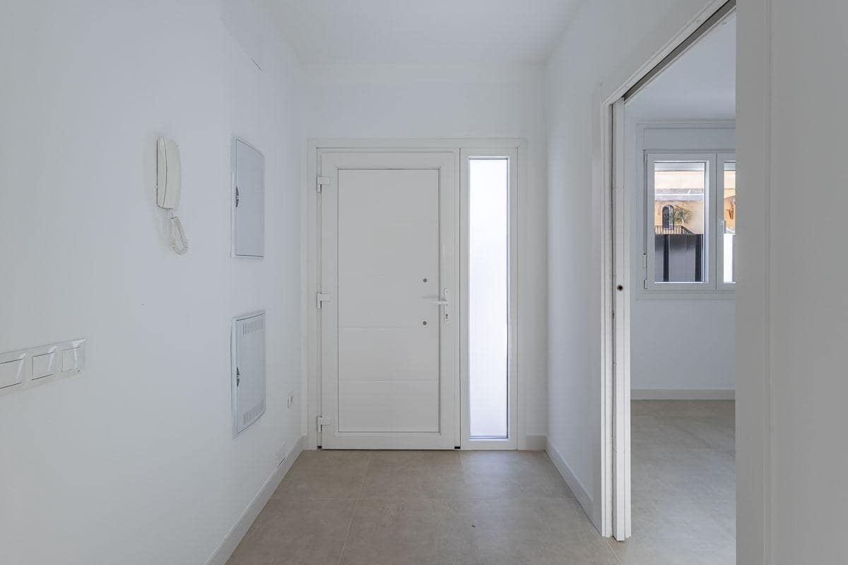 3 soverom Rekkehus til salgs i Belicena med garasje - € 270 000 (Ref: 9773355)