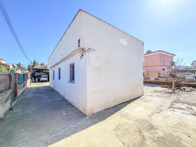 2 sypialnia Willa na sprzedaż w Otura z basenem garażem - 240 000 € (Ref: 9773356)