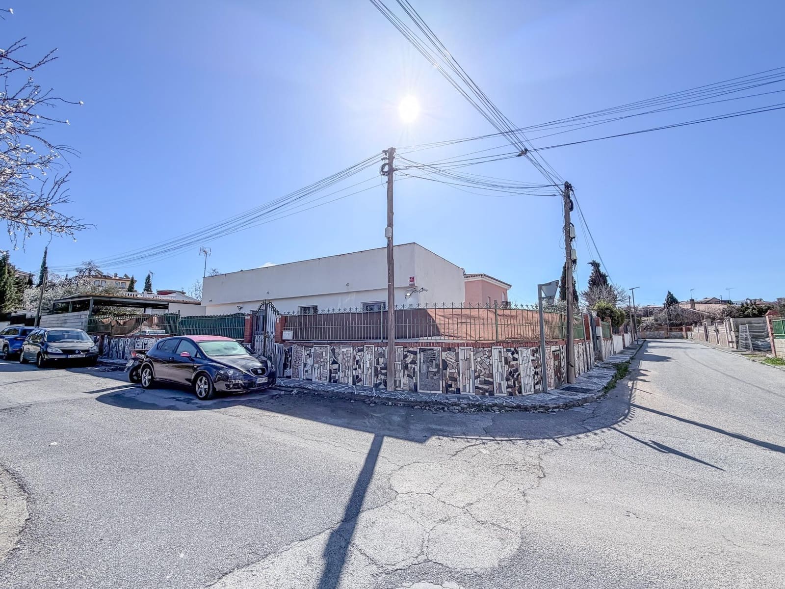 2 bedroom Villa for sale in Otura with pool garage - € 240,000 (Ref: 9773356)