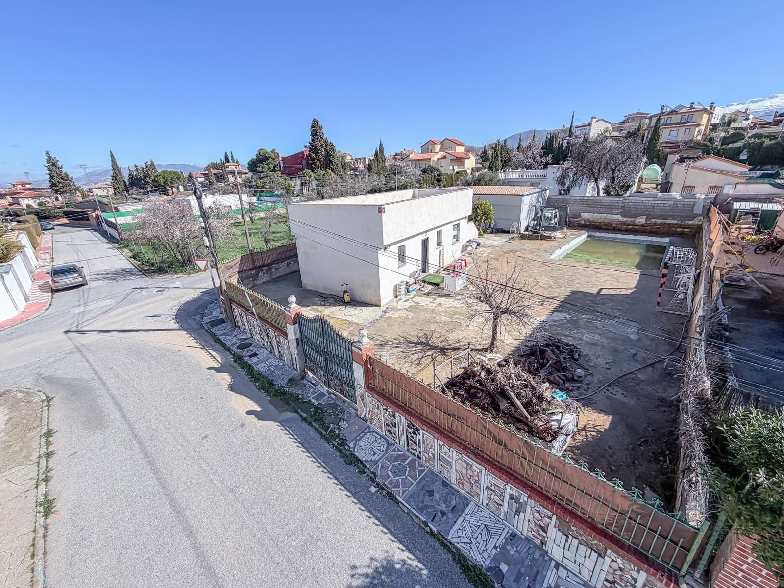 2 bedroom Villa for sale in Otura with pool garage - € 240,000 (Ref: 9773356)