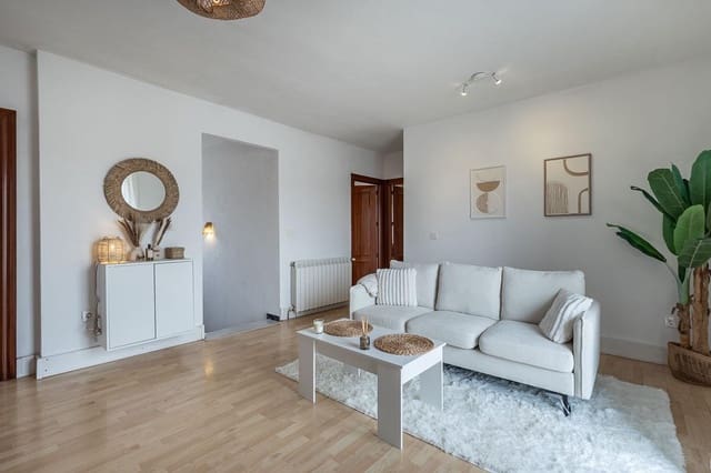 2 makuuhuone Kattohuoneisto myytävänä paikassa Cúllar Vega mukana 
autotalli - 179 000 € (Ref: 9773359)