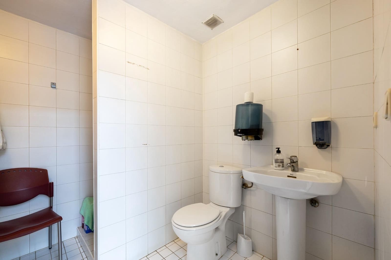 Kommersiell til salgs i Granada by - € 1 190 000 (Ref: 9773360)