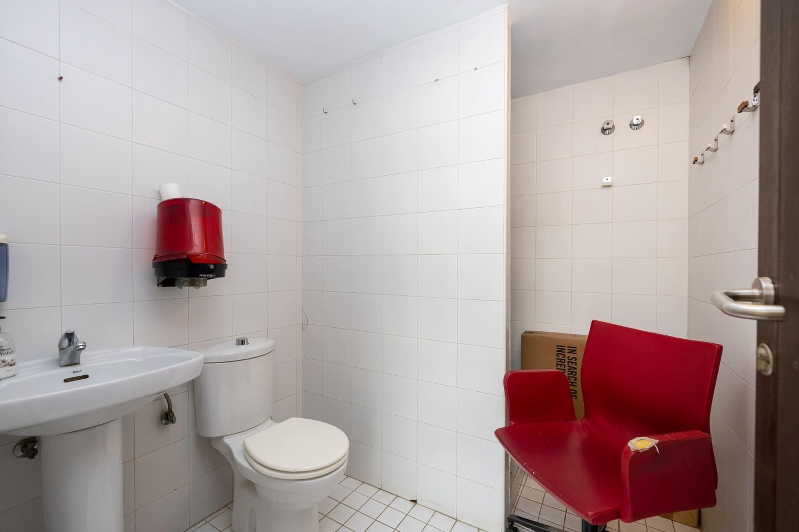 Kommersiell til salgs i Granada by - € 1 190 000 (Ref: 9773360)