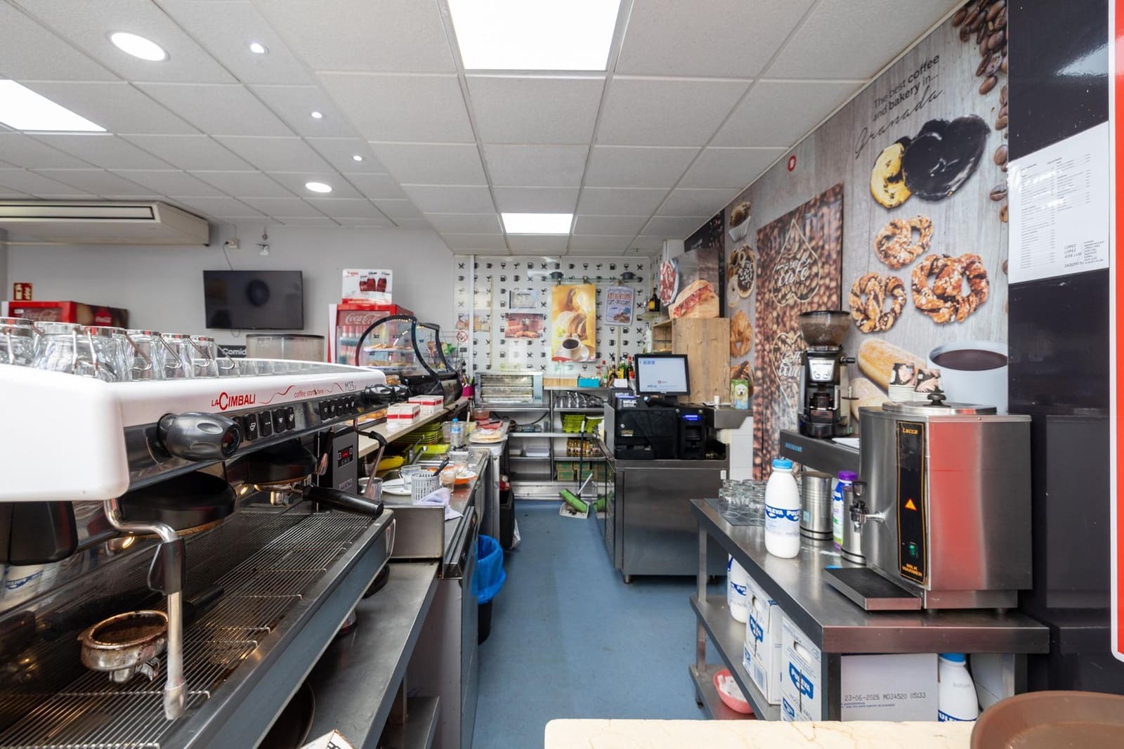 Kommersiell til salgs i Granada by - € 1 190 000 (Ref: 9773360)