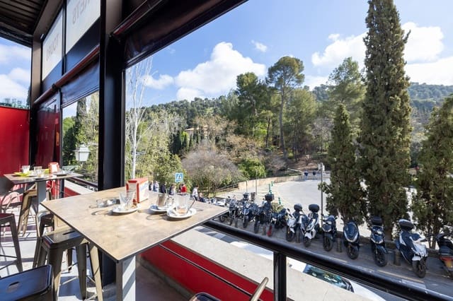 Kommersiell til salgs i Granada by - € 1 190 000 (Ref: 9773360)