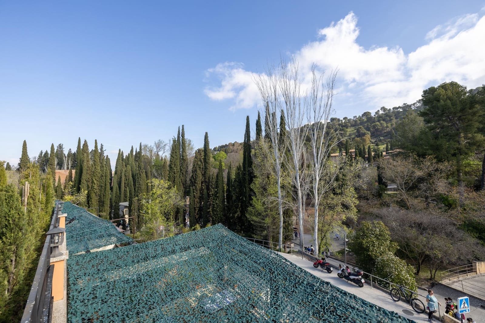 Kommersiell til salgs i Granada by - € 1 190 000 (Ref: 9773360)