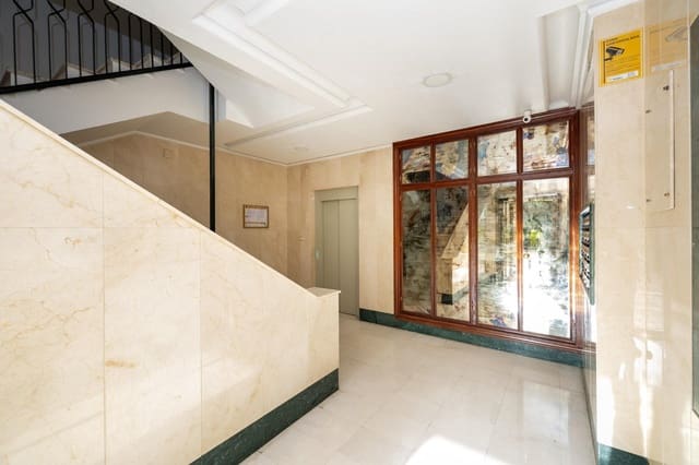 4 sovrum Lägenhet till salu i Zaidin, Granada stad med garage - 450 000 € (Ref: 9778378)