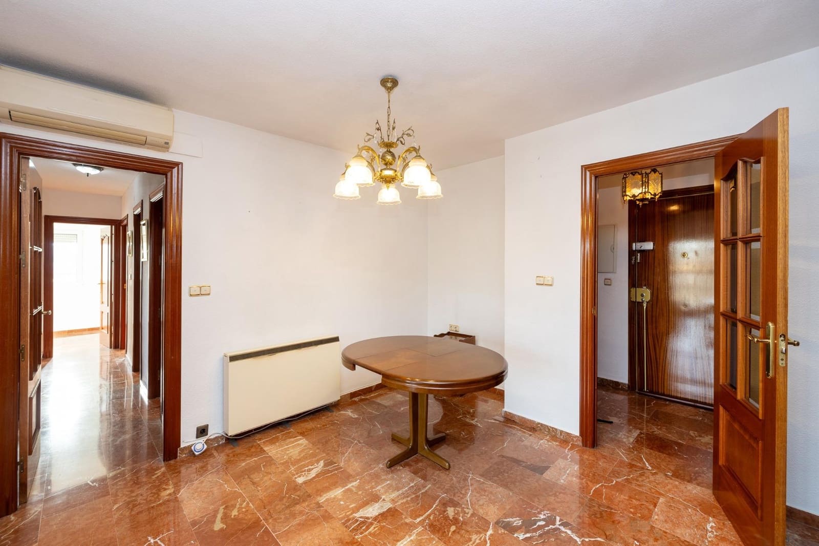 4 sovrum Lägenhet till salu i Granada stad med garage - 450 000 € (Ref: 9778378)