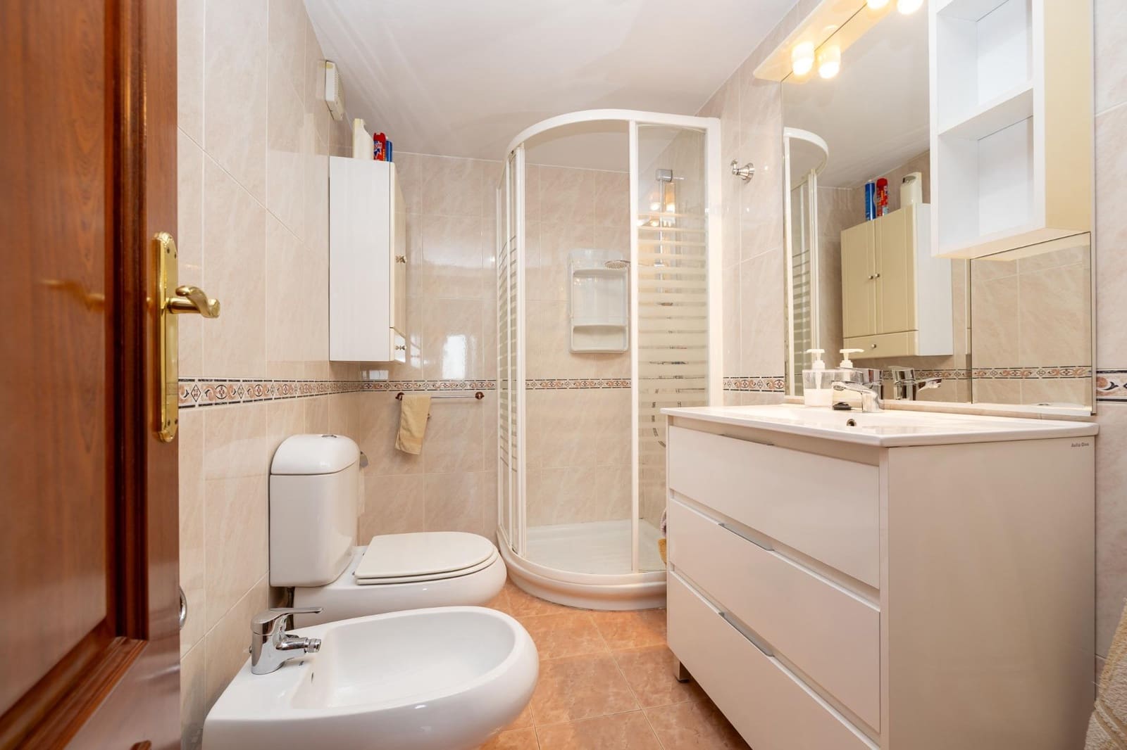 4 sovrum Lägenhet till salu i Granada stad med garage - 450 000 € (Ref: 9778378)