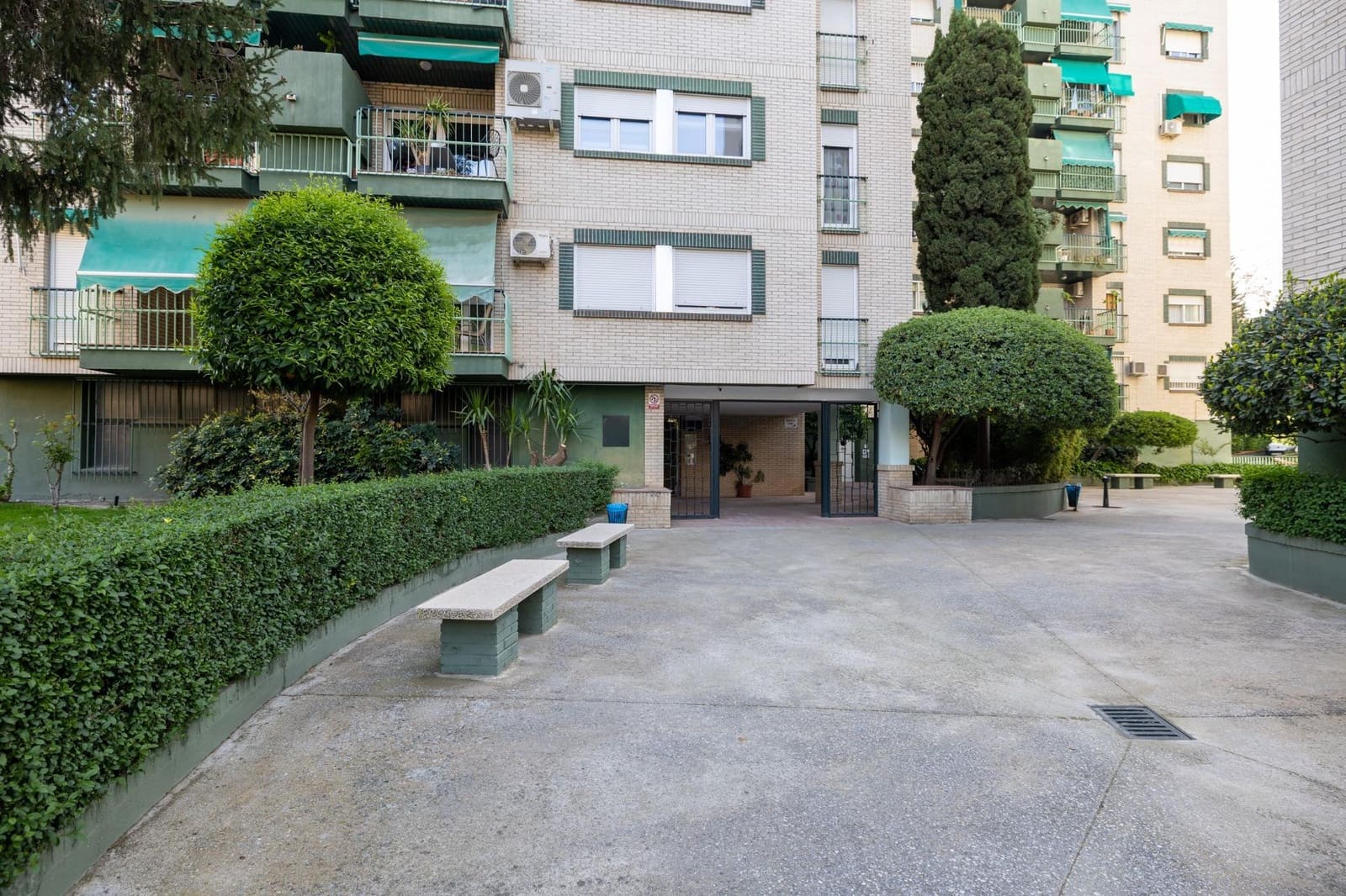 4 sovrum Lägenhet till salu i Granada stad med garage - 450 000 € (Ref: 9778378)