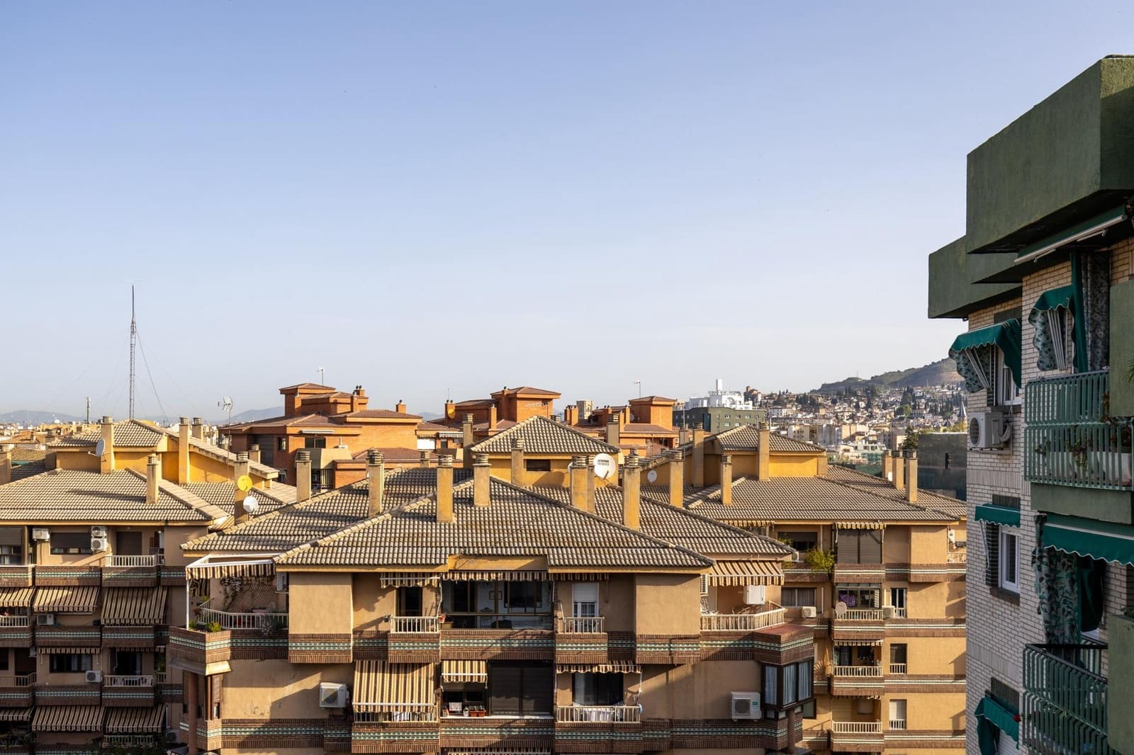 4 sovrum Lägenhet till salu i Granada stad med garage - 450 000 € (Ref: 9778378)