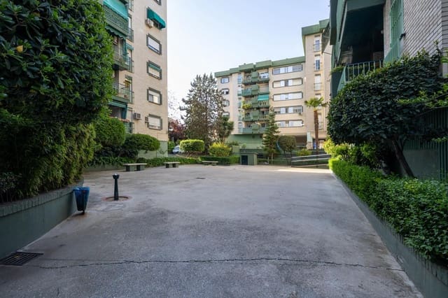 4 sovrum Lägenhet till salu i Zaidin, Granada stad med garage - 450 000 € (Ref: 9778378)