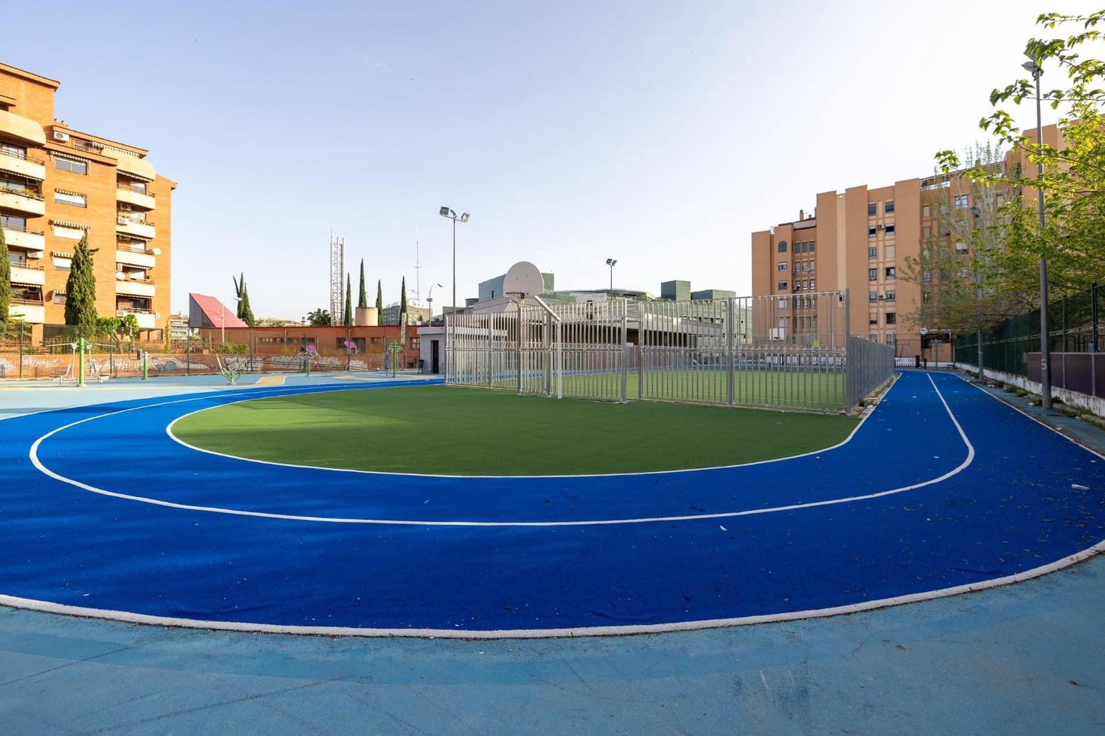 4 sovrum Lägenhet till salu i Granada stad med garage - 450 000 € (Ref: 9778378)