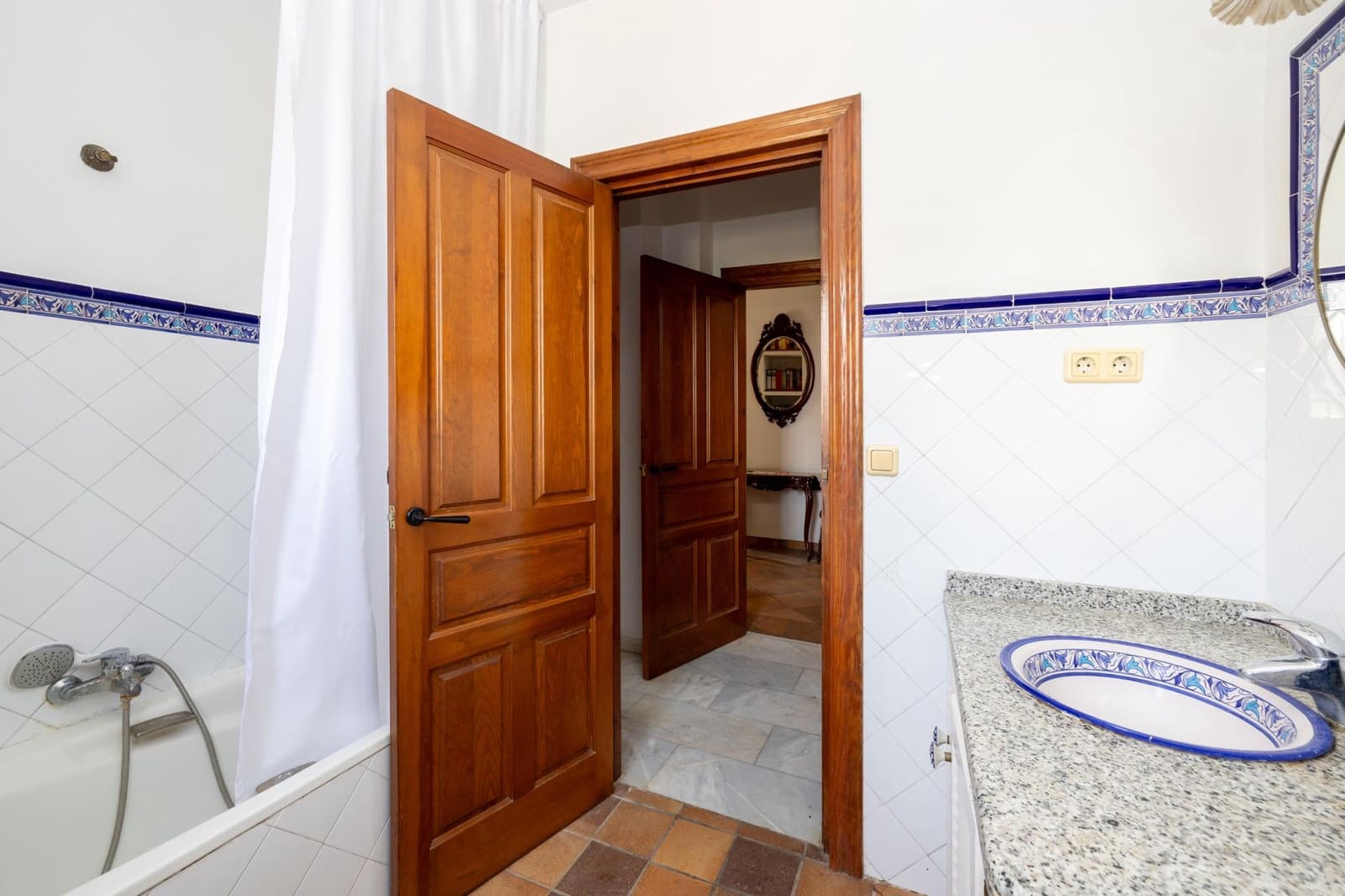 6 quarto Moradia para venda em Ogijares com piscina garagem - 749 000 € (Ref: 9780778)