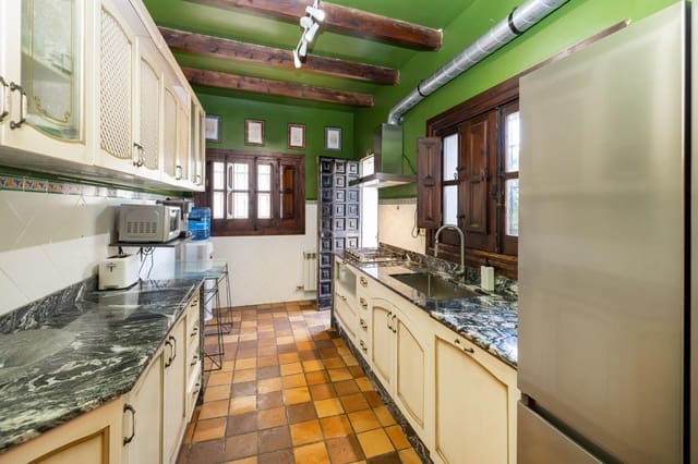 6 quarto Moradia para venda em Ogíjares com piscina garagem - 749 000 € (Ref: 9780778)