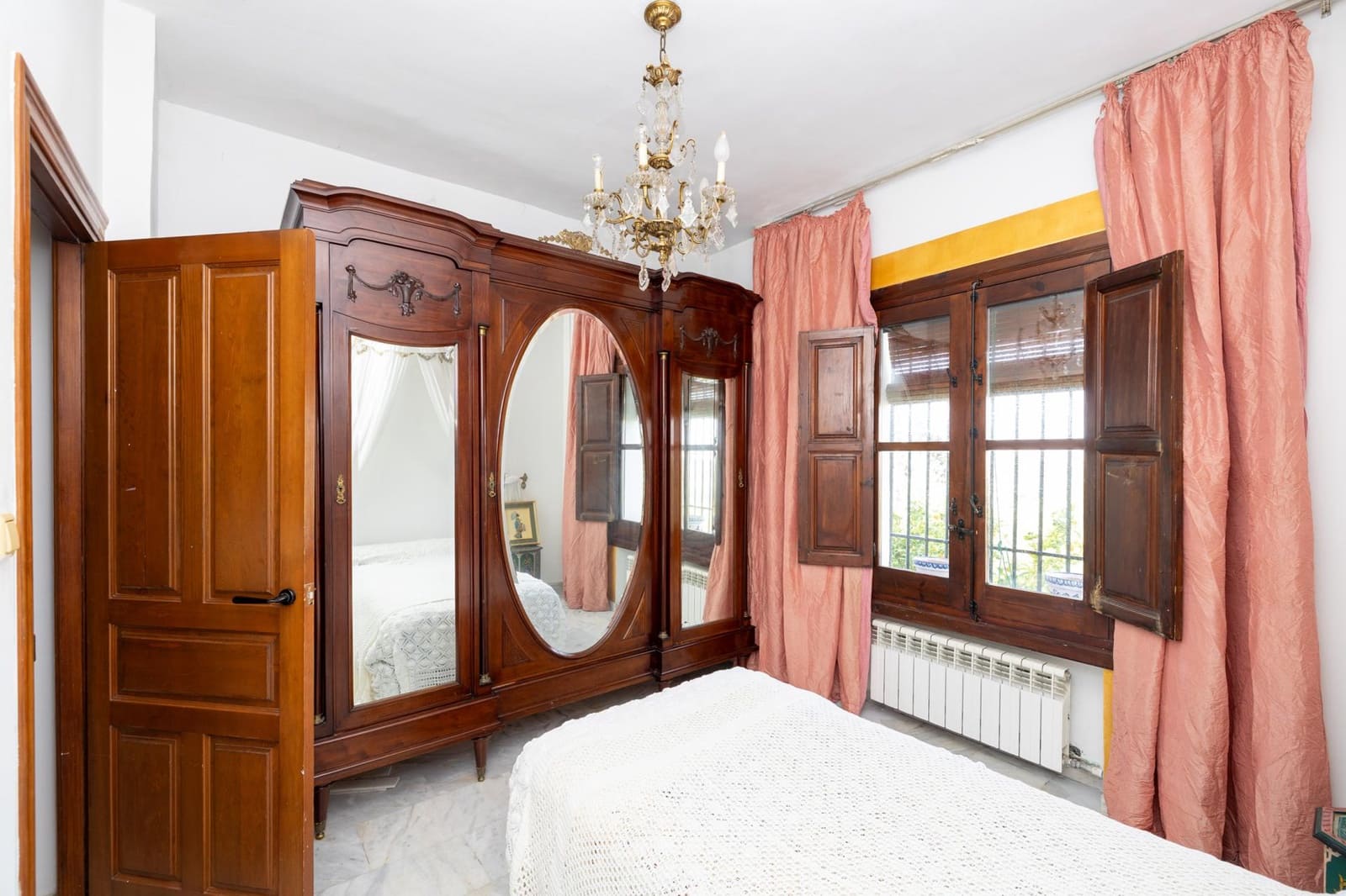 6 quarto Moradia para venda em Ogijares com piscina garagem - 749 000 € (Ref: 9780778)