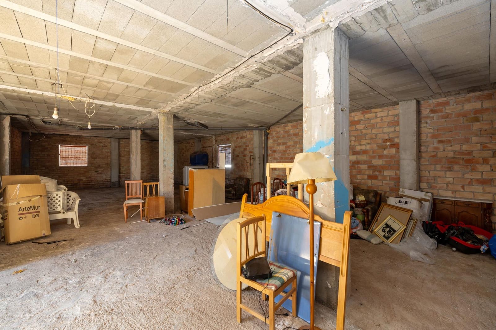 5 sypialnia Willa na sprzedaż w Otura z basenem garażem - 420 000 € (Ref: 9780779)