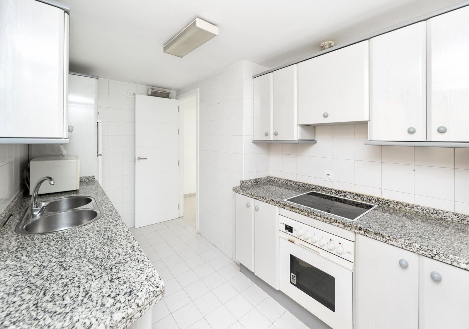 3 sypialnia Mieszkanie na sprzedaż w Miasto Grenada z garażem - 215 000 € (Ref: 9787477)