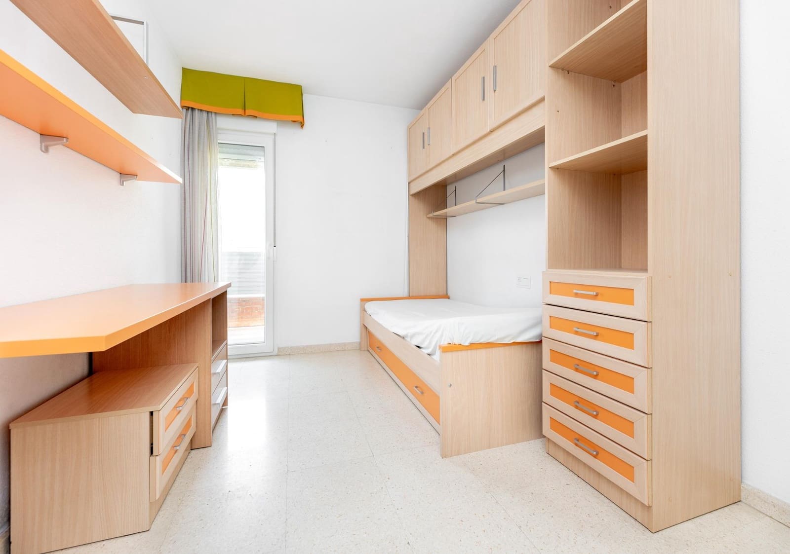 3 sypialnia Mieszkanie na sprzedaż w Miasto Grenada z garażem - 215 000 € (Ref: 9787477)