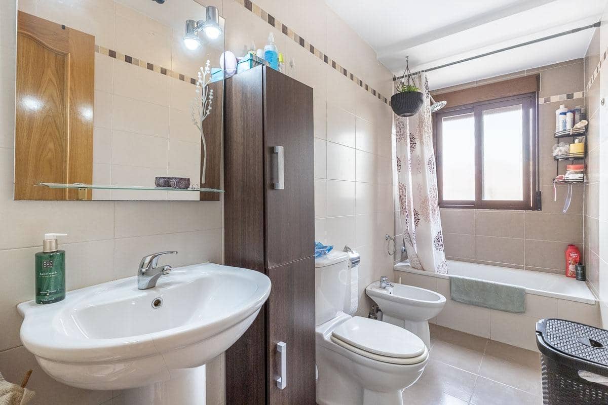 2 bedroom Penthouse for sale in Monachil with garage - € 209,500 (Ref: 9787481)