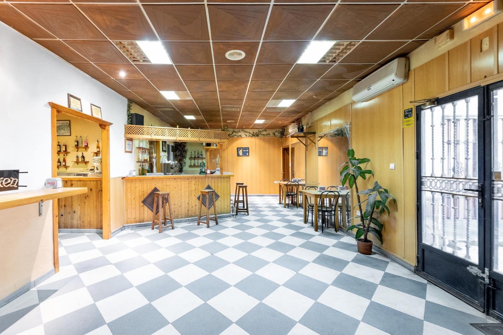 10 makuuhuone Yritys myytävänä paikassa Atarfe mukana 
autotalli - 595 000 € (Ref: 9787483)