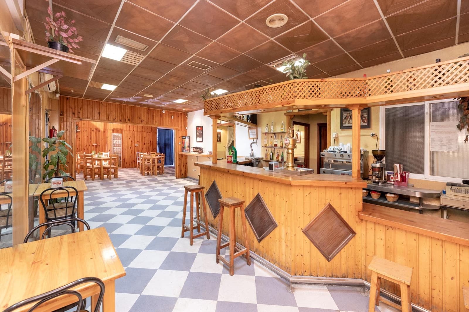 10 makuuhuone Yritys myytävänä paikassa Atarfe mukana 
autotalli - 595 000 € (Ref: 9787483)